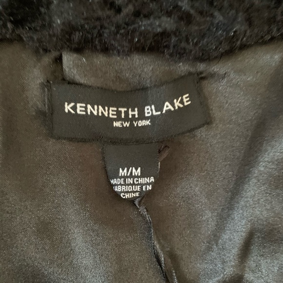 Black furry vest - Picture 10 of 13